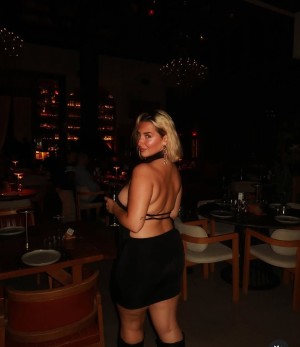 Ezgi Ergenc Photo #7