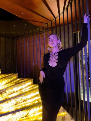 Ezgi Ergenc Photo #8