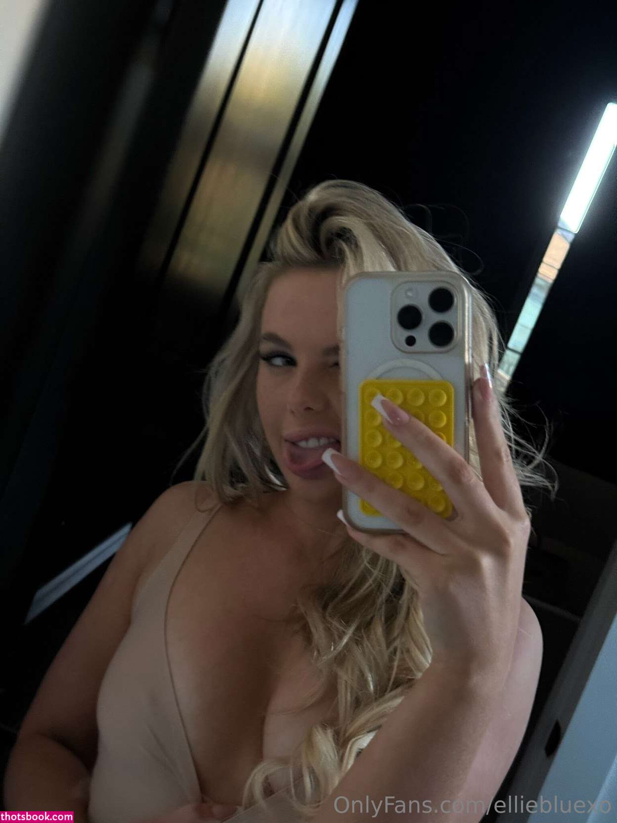 Ellie Gregoria Photo #49