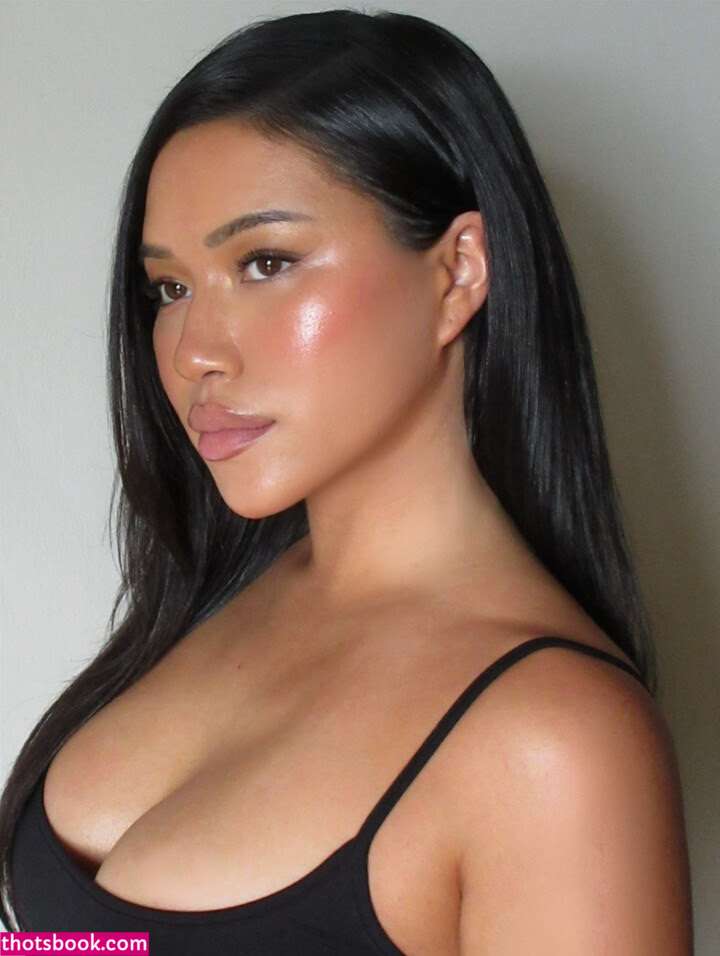 Julia Kelly Photo #126