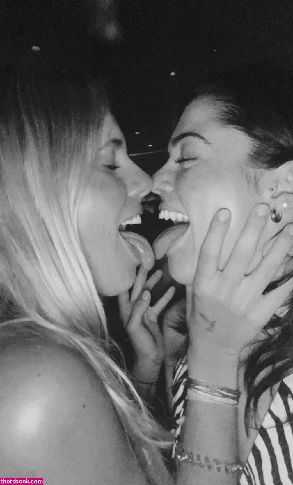 Alba Debarco Photo #4