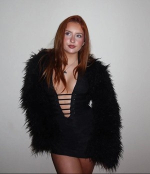 Ella Deasy Photo #15