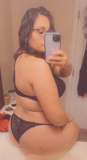 Damnnn Manda Photo #20