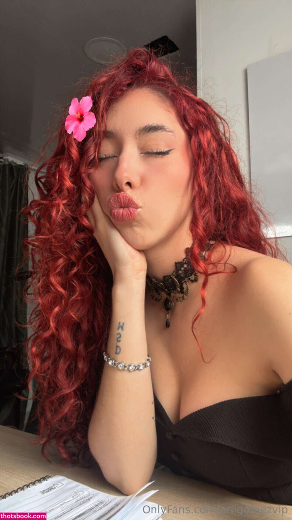 ariigomezvip Photo #6