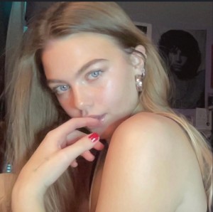 Emma Beardsley Photo #5