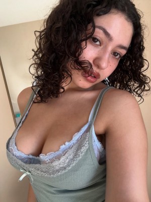 isabellaissweet Photo #3