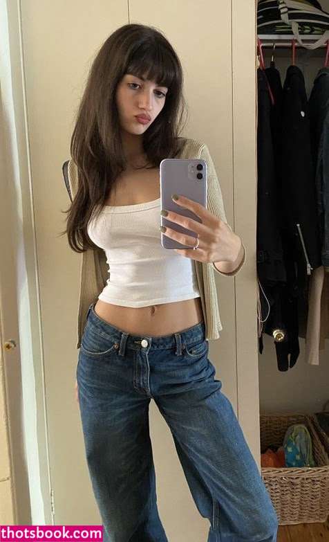 Reaisnowhite Photo #8