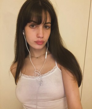 Reaisnowhite Photo #5