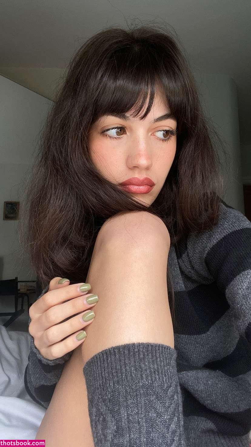 Reaisnowhite Photo #15