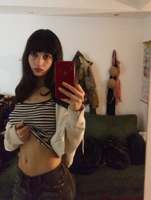 Reaisnowhite Photo #16