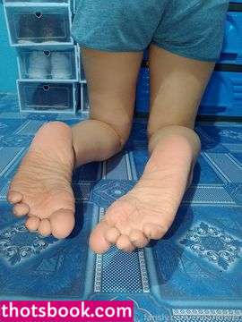 chaarmfeet Photo #27