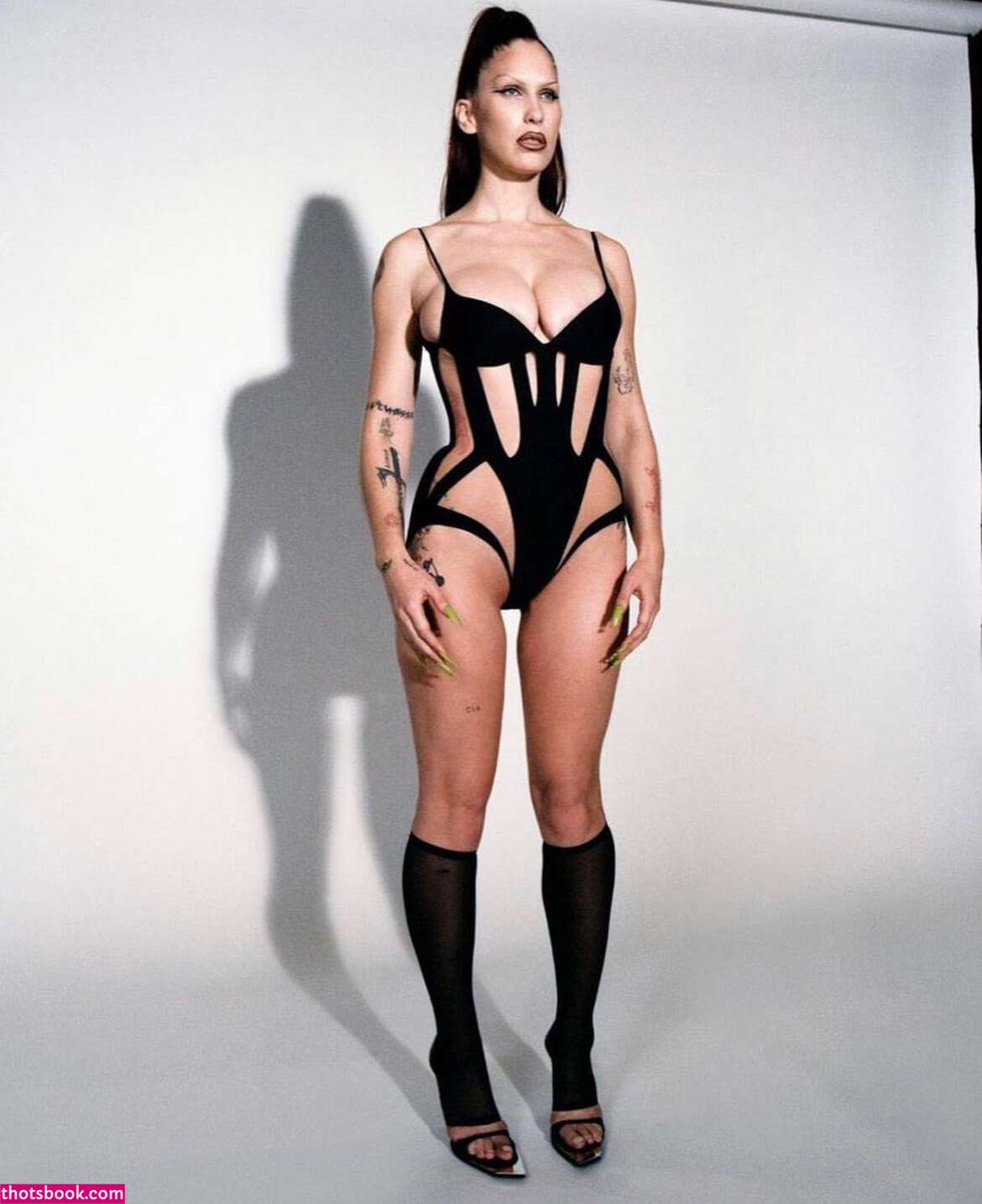 Eartheater Photo #10