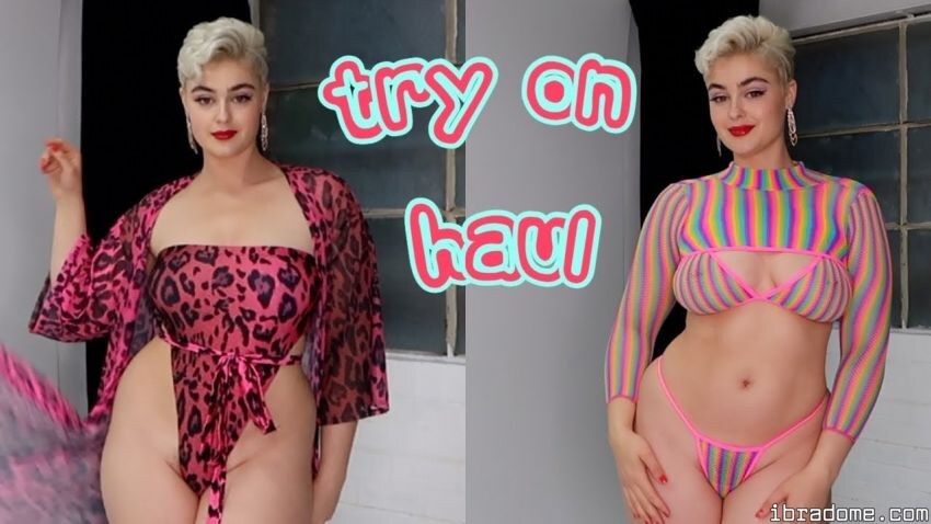 Stefania Ferrario Photo #33