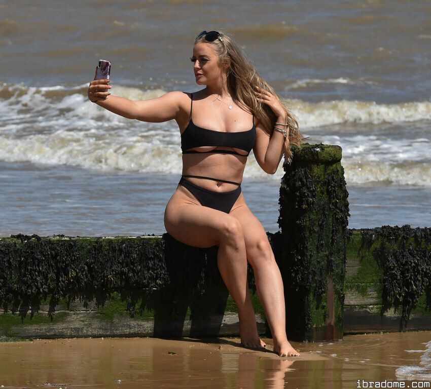 Megan Clark Photo #7