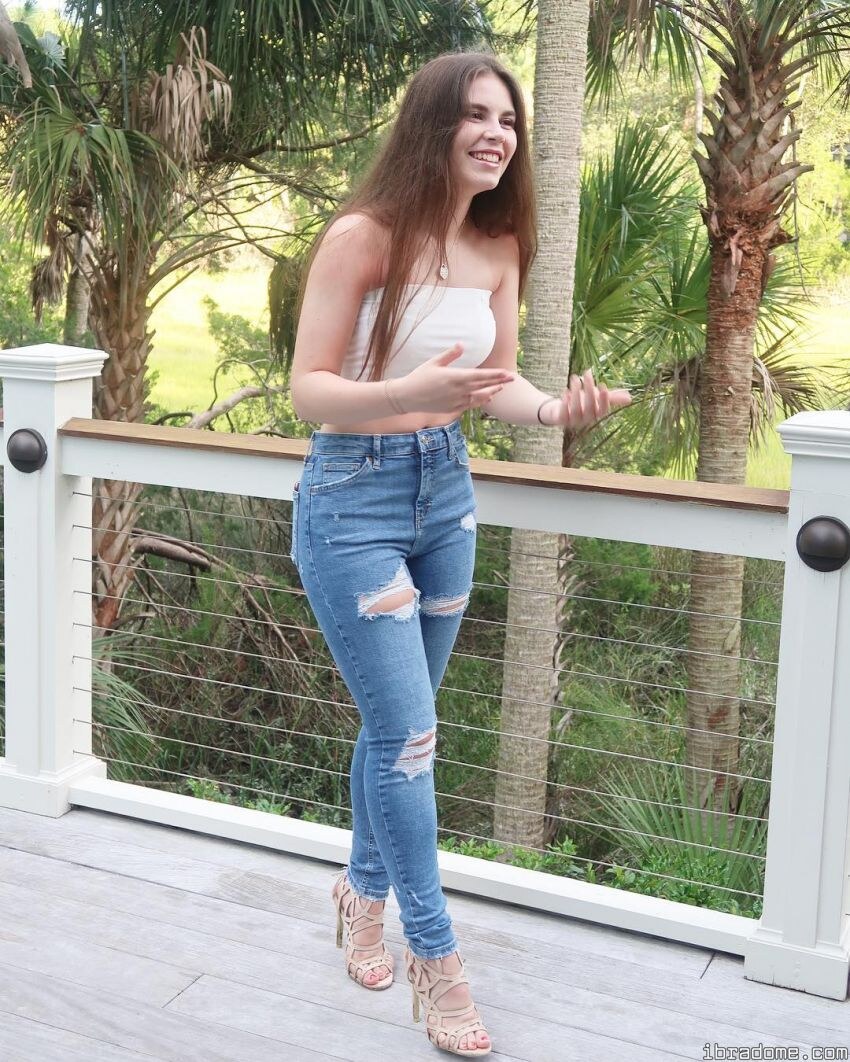 Lauren Alexis Photo #180