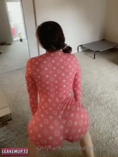 Realprettyangel Post #5