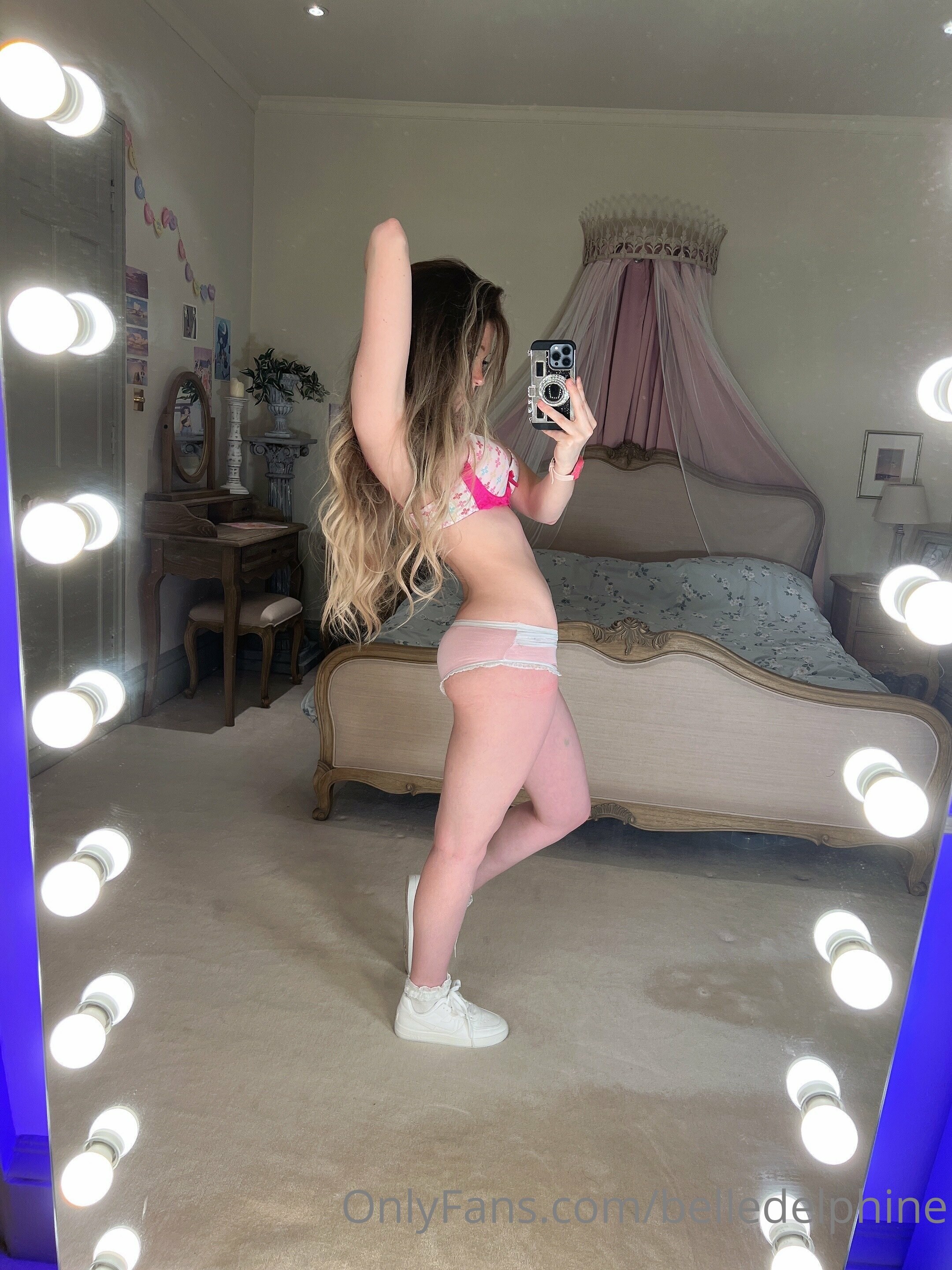 Belle Delphine Photo #5155