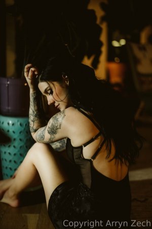 Arryn Zech Photo #83