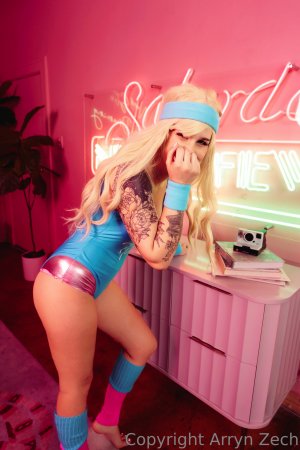 Arryn Zech Photo #112