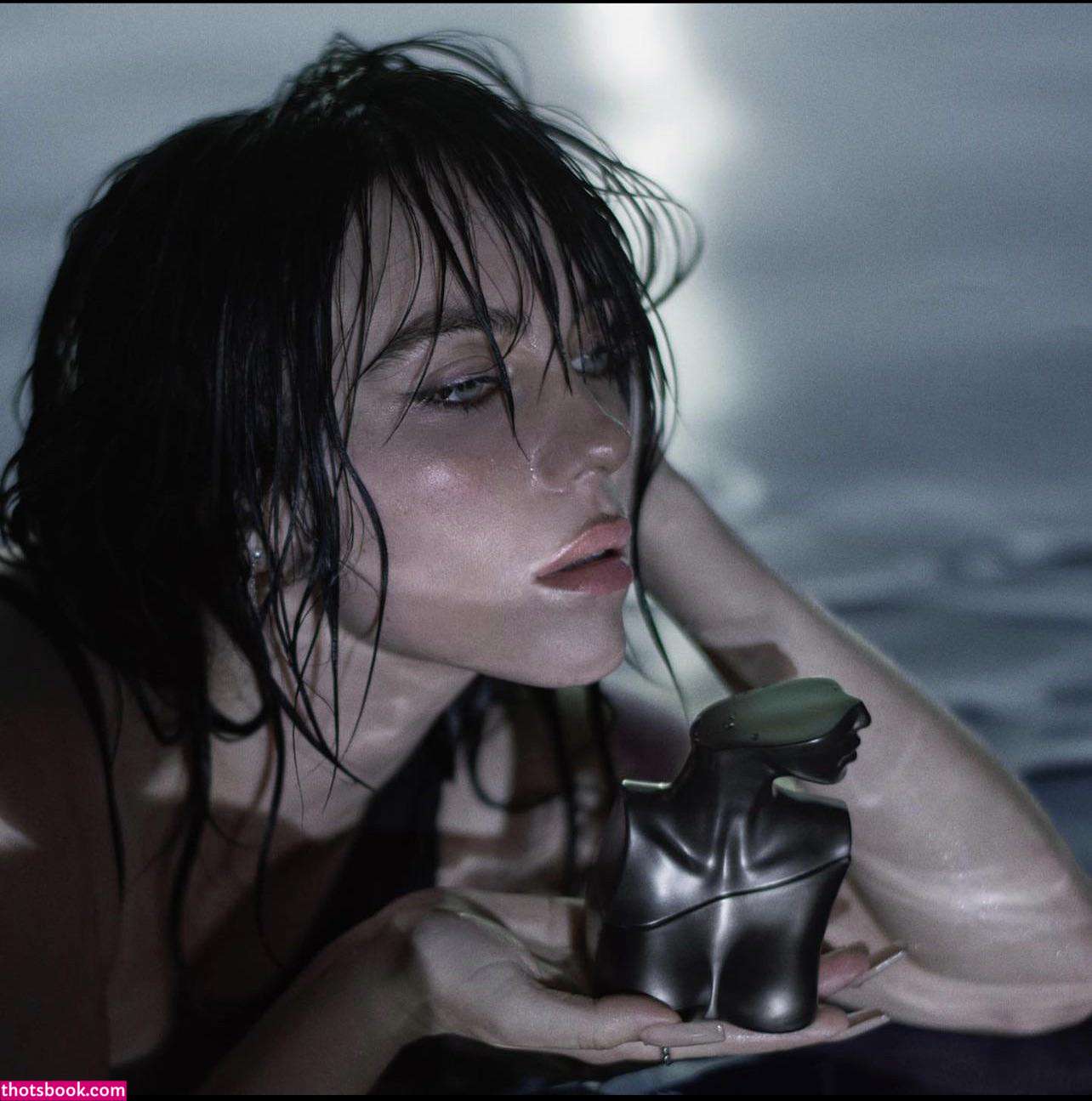 Billie Eilish Photo #45