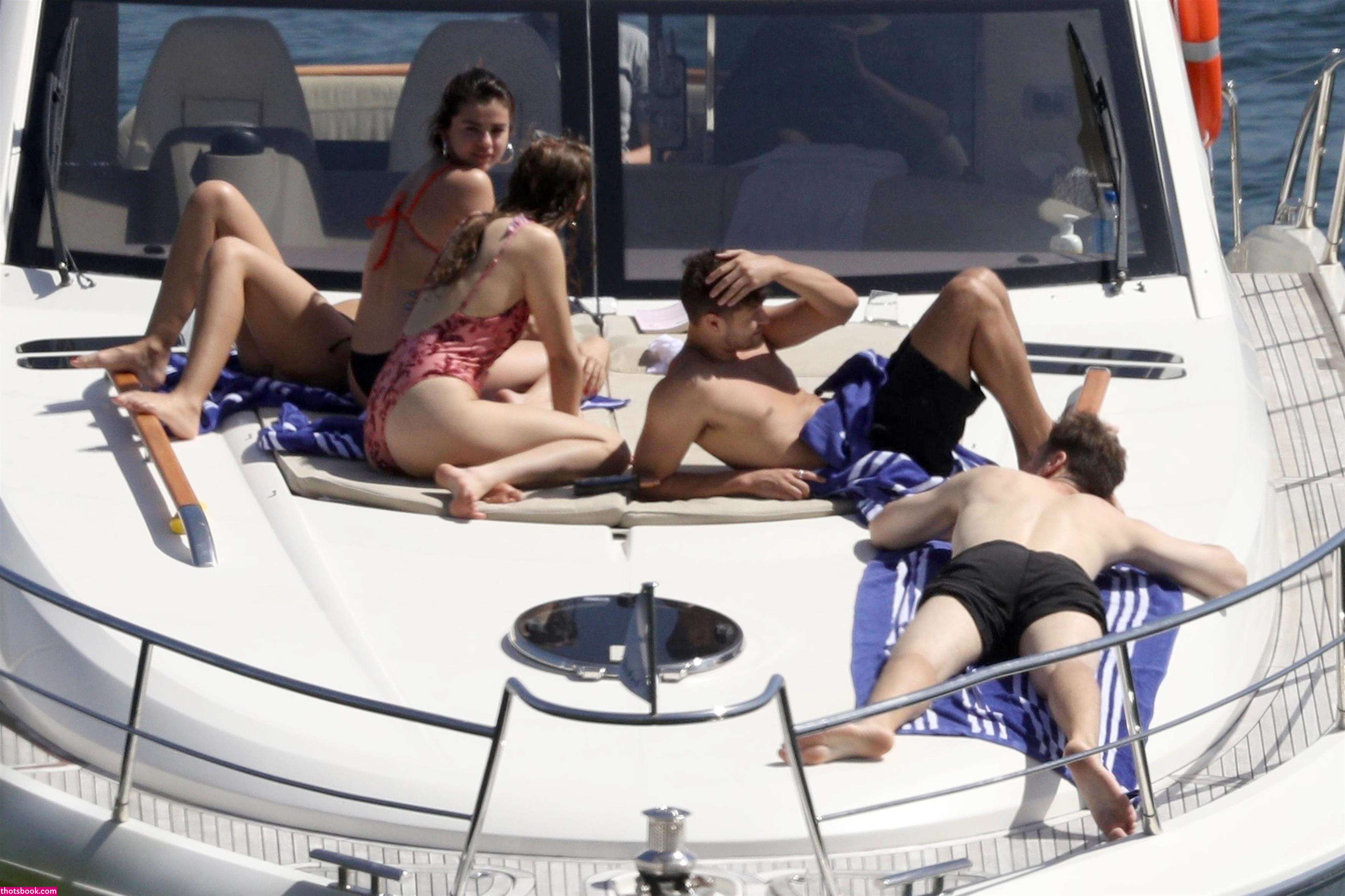 Selena Gomez Photo #62