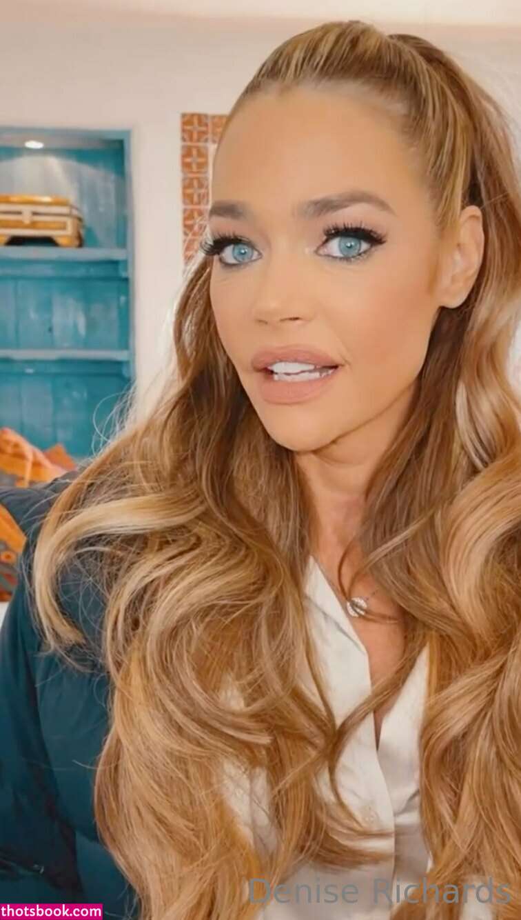 Denise Richards Photo #28
