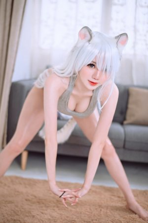 Sally Dorasnow Photo #60