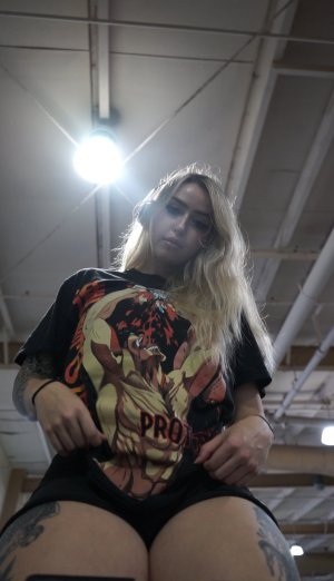 Strongwaifu Photo #60