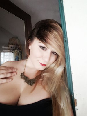 London Andrews Photo #279