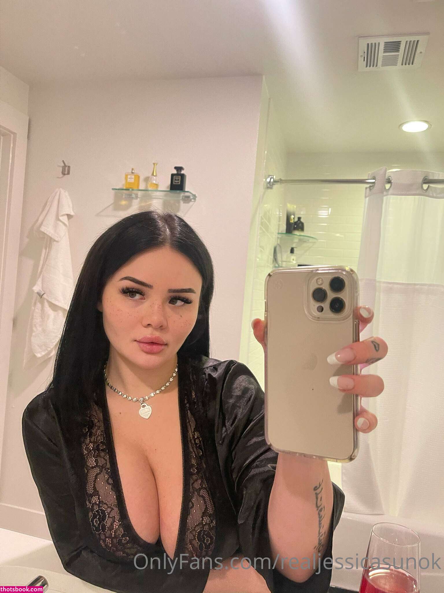 Jessica Sunok Photo #2