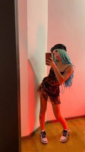 Maryana Ro Photo #63