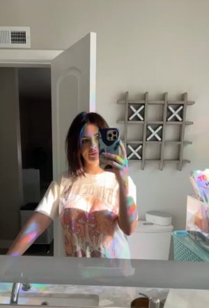 Adriana Chechik Photo #37