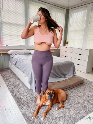 Allison Skyes Photo #65