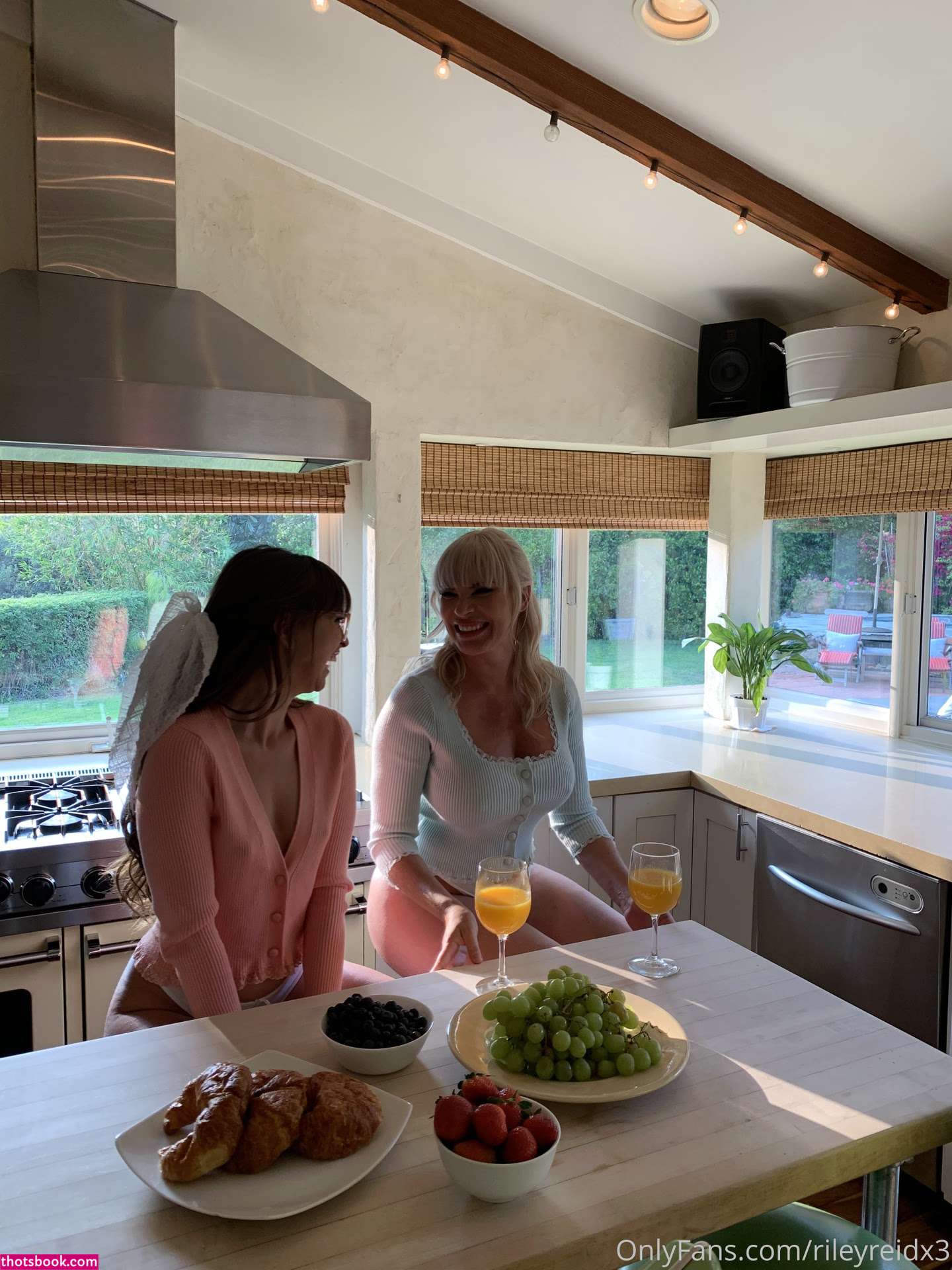 Dana Dearmond Photo #38