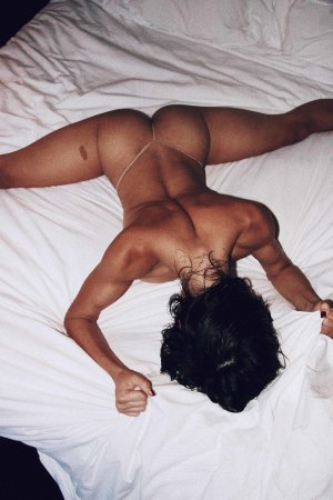 Mia Valentine Photo #14