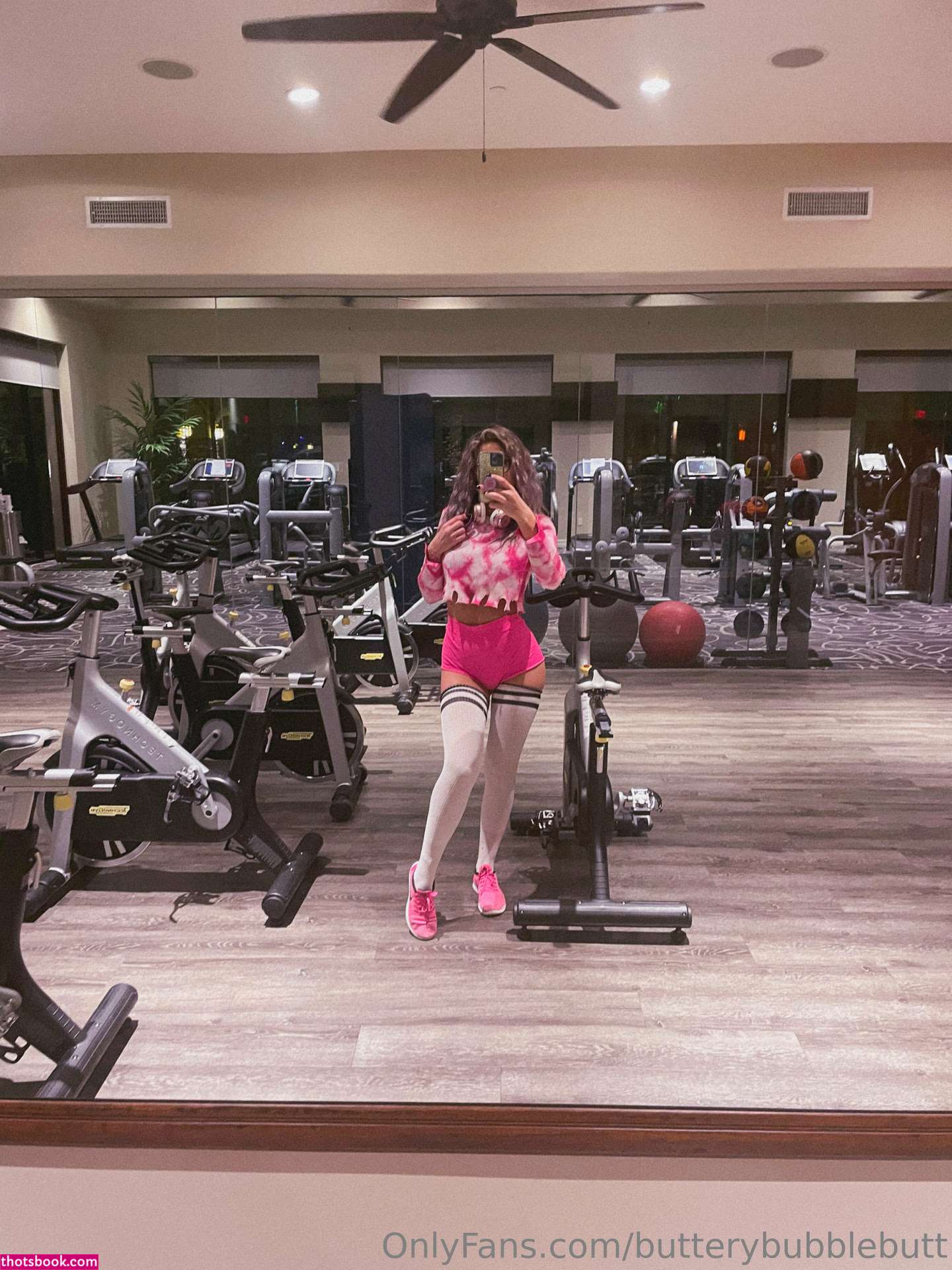 Butterybubblebutt Photo #39