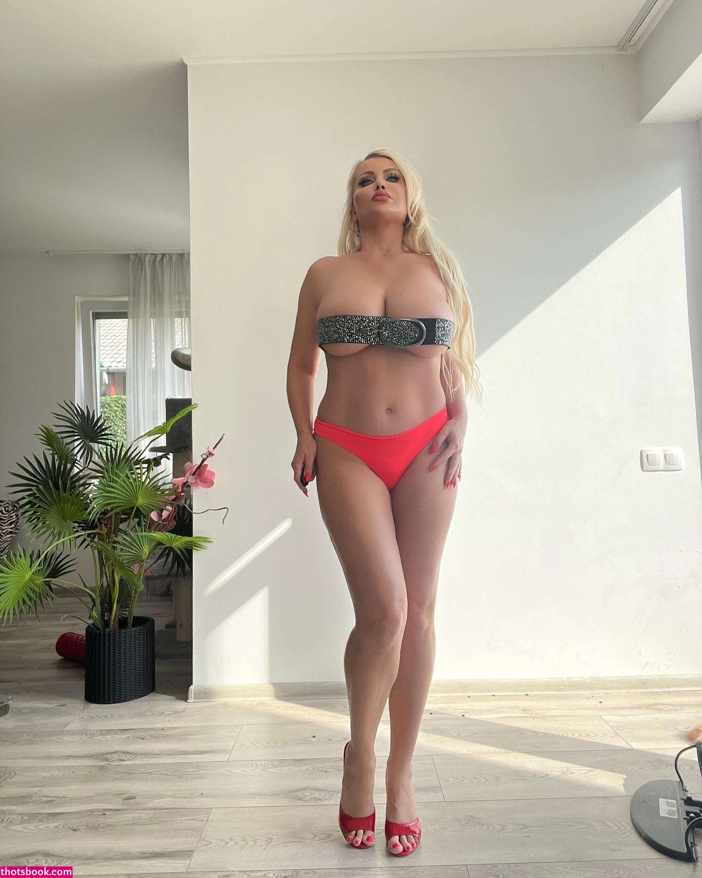 Mandity Izabella Photo #95