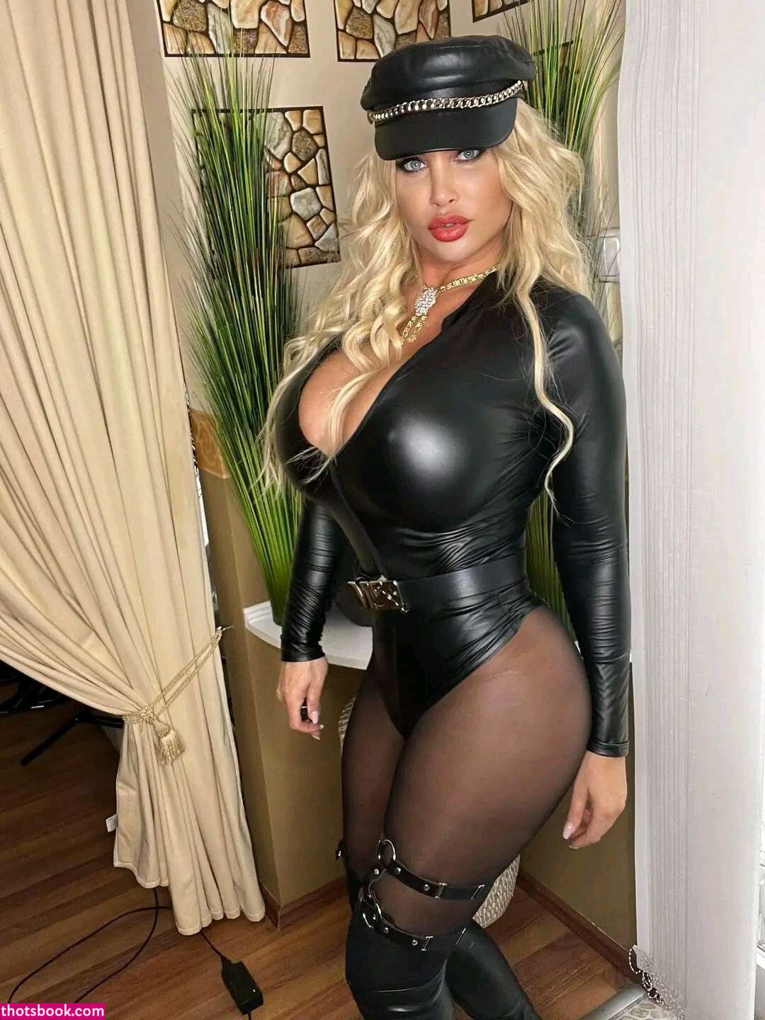 Mandity Izabella Photo #104