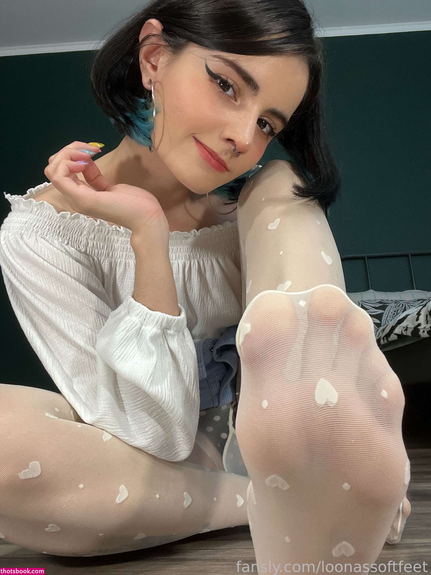 Loonassoftfeet Photo #64