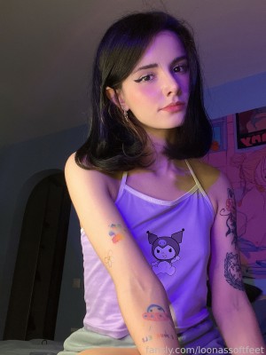 Loonassoftfeet Photo #107