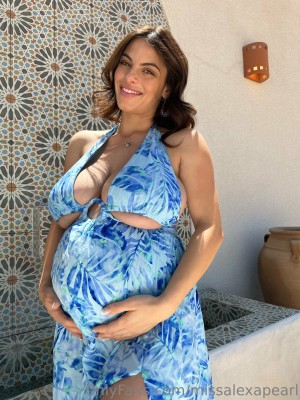 Alexa Pearl Post #183