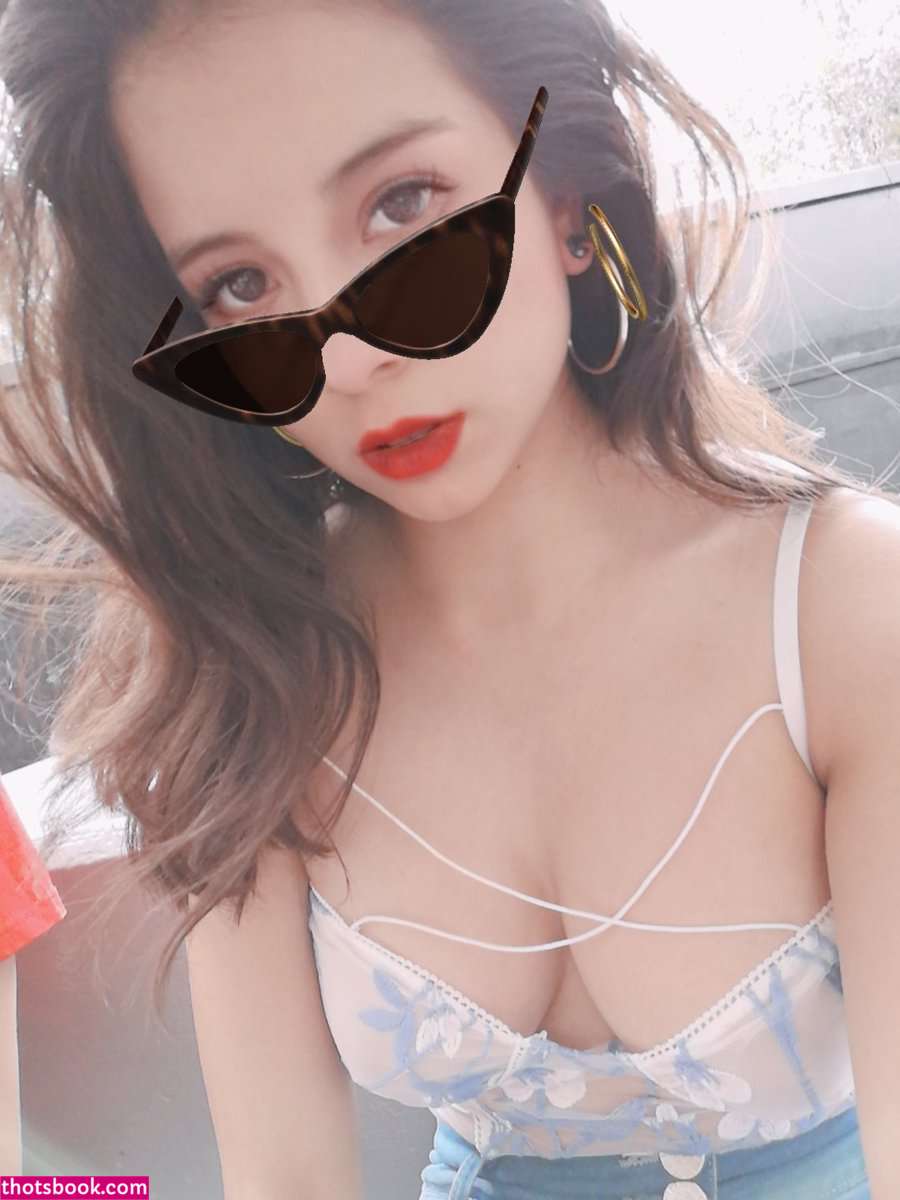 Alessa Shine Photo #23