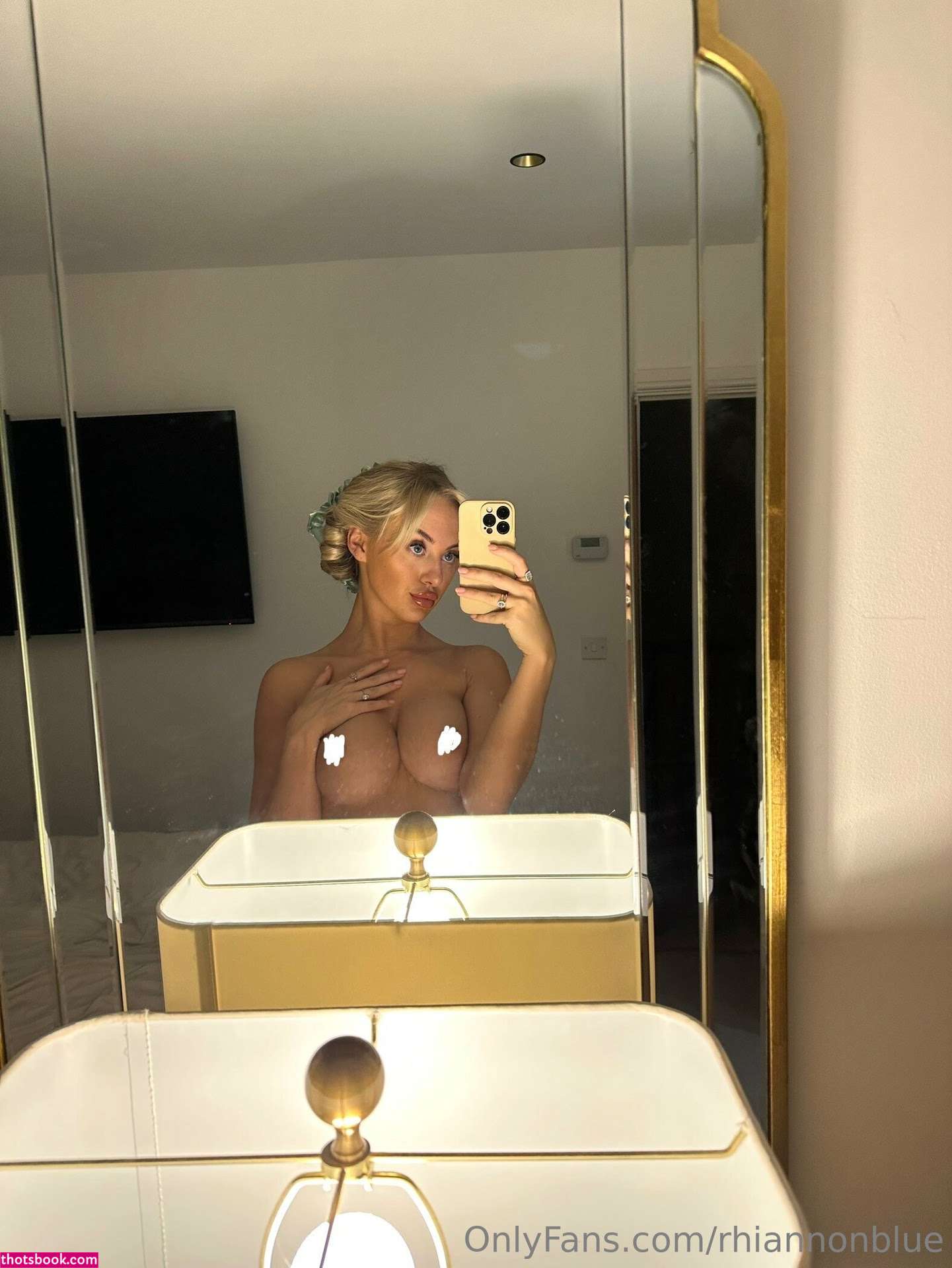 Rhiannon Blue Photo #360