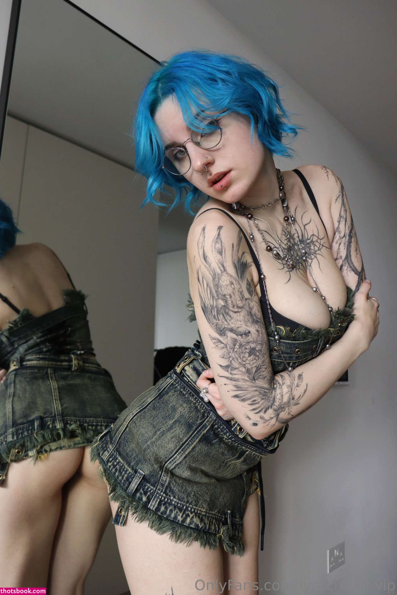 Lyra Crow Photo #450