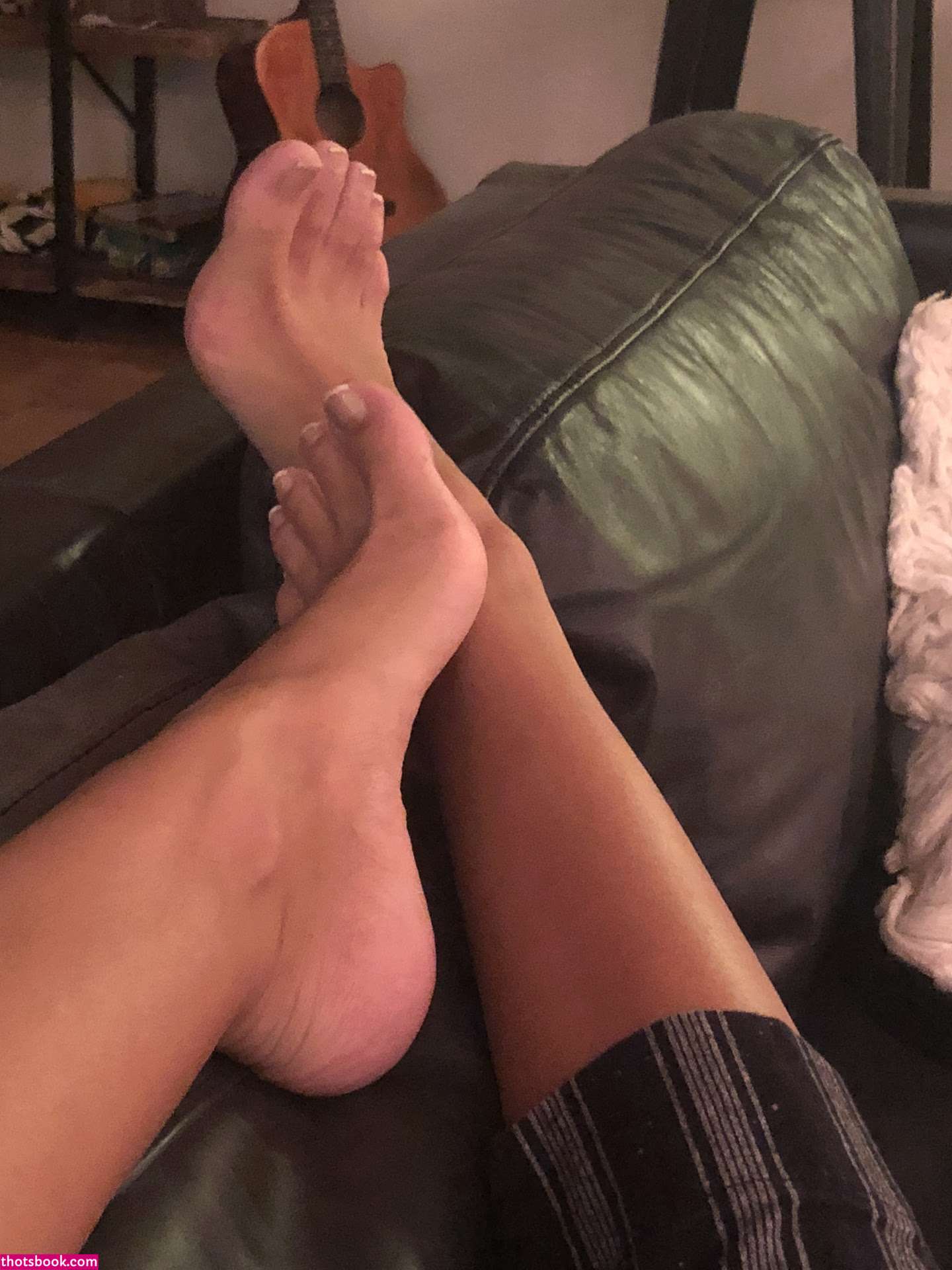 Naomi Woods Photo #184