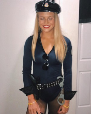 Phoebe Harris Photo #9