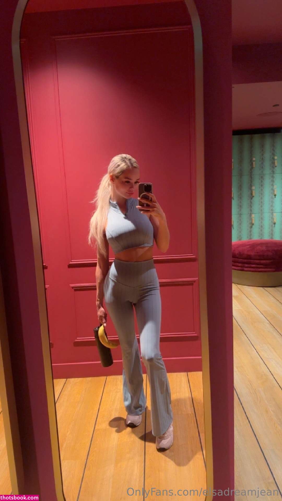 Elsa Jean Photo #535