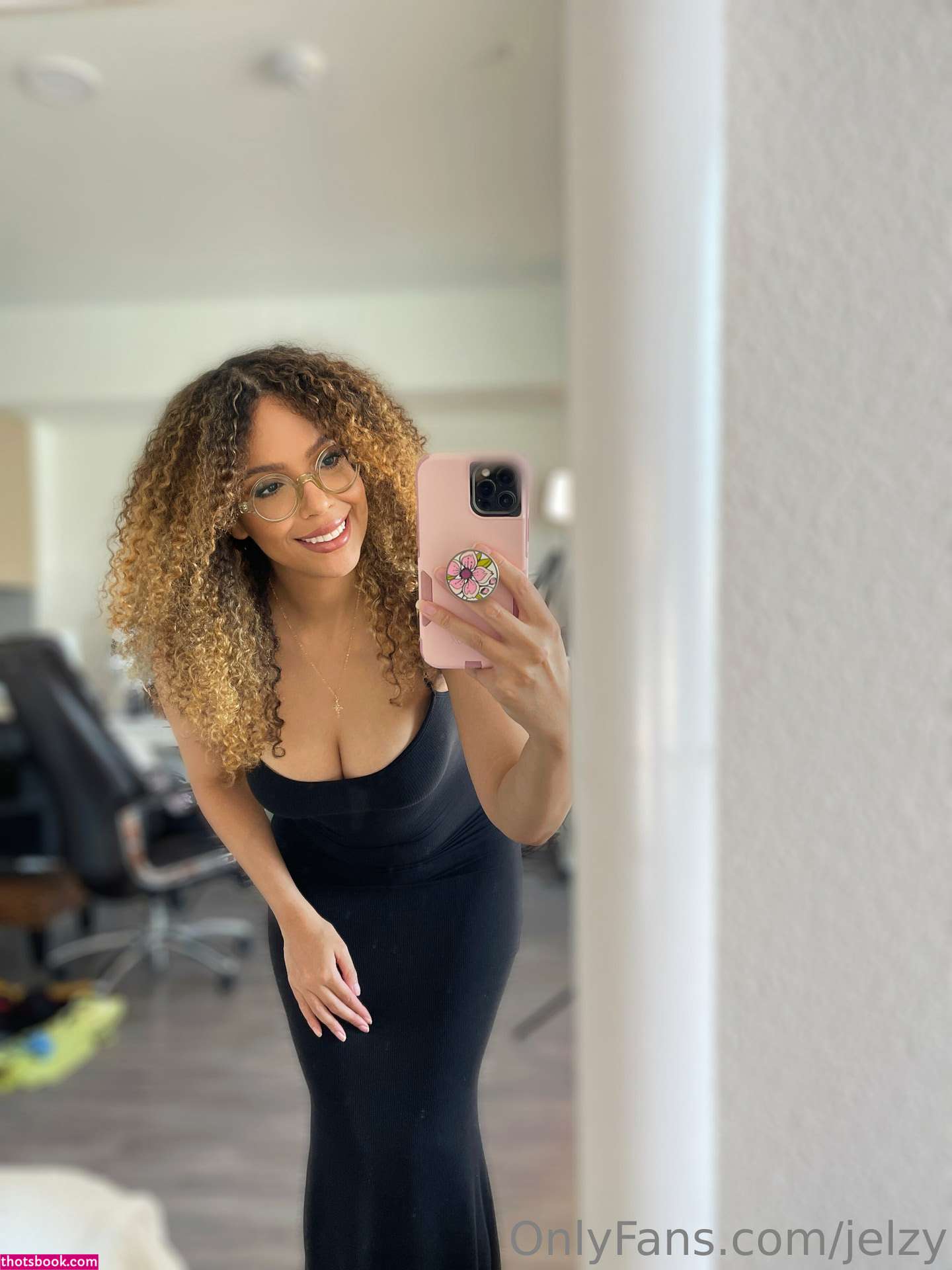 Queenjelz Photo #136