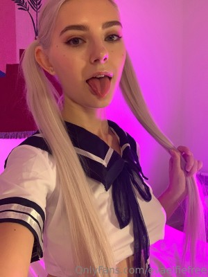 Eva Elfie Photo #295