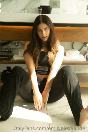 Emily Alexander Photo #56